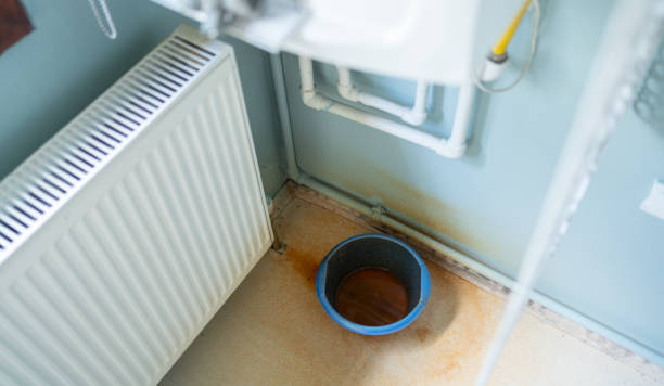 Sewage cleanup and water damage restoration in FL